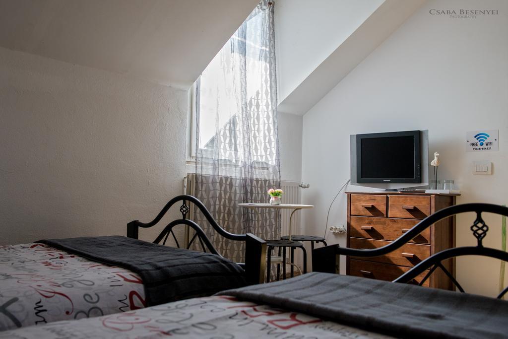 Speedhouse Apartment Alba Iulia Bagian luar foto